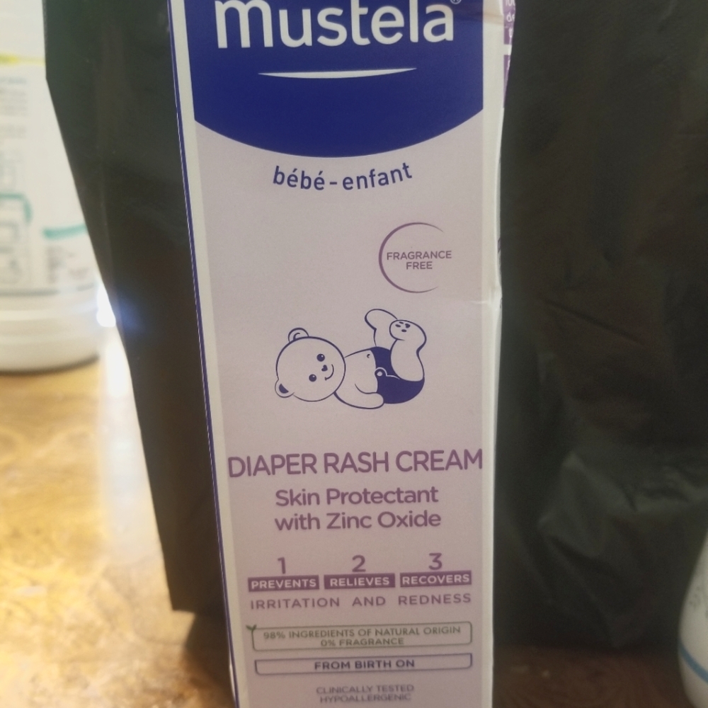 New Mustela baby diaper rash cream 3.8 oz